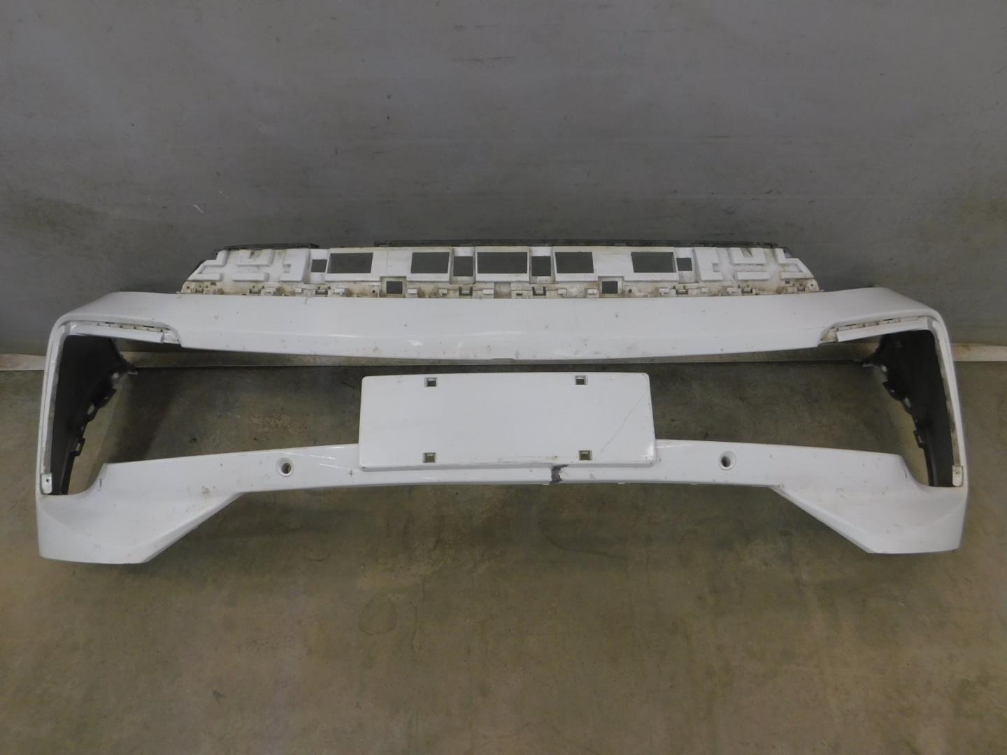 Бампер передний