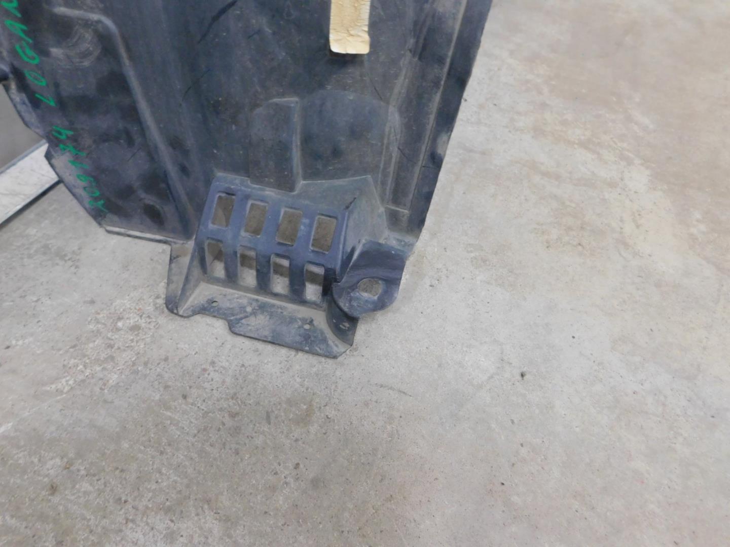 Локер передний правый