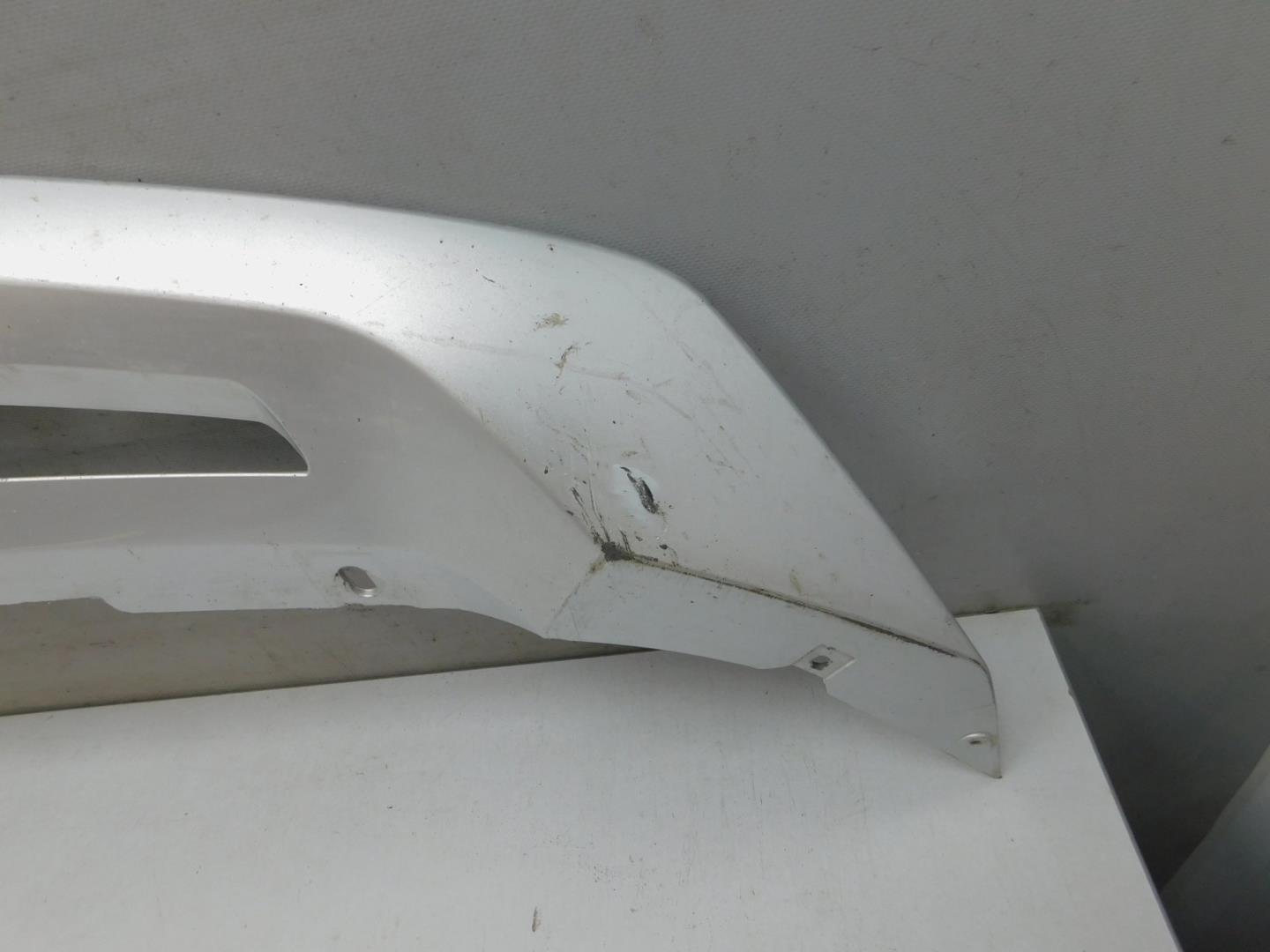 Накладка переднего бампера