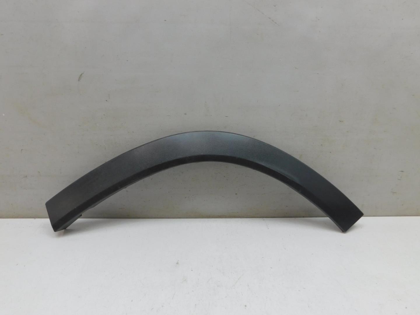 Накладка заднего крыла левого