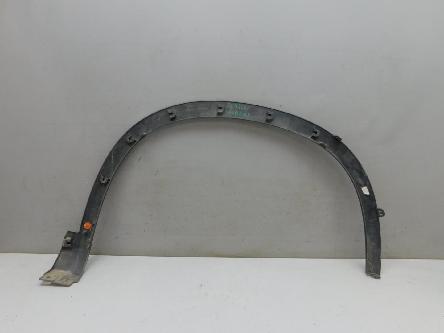 Накладка переднего крыла левого