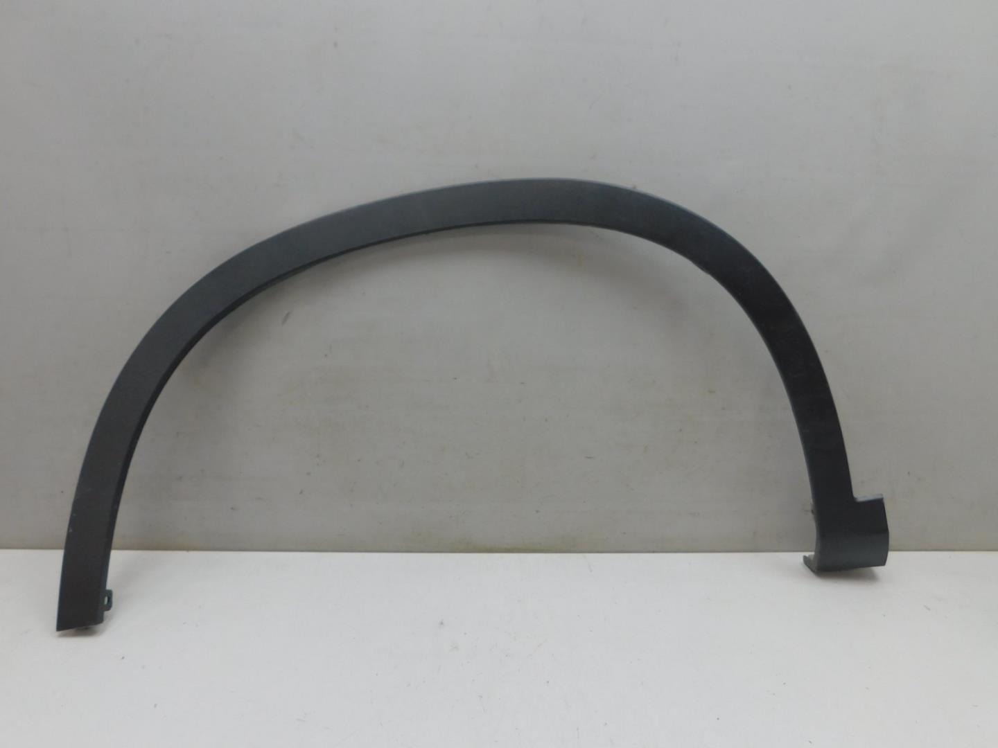 Накладка переднего крыла левого