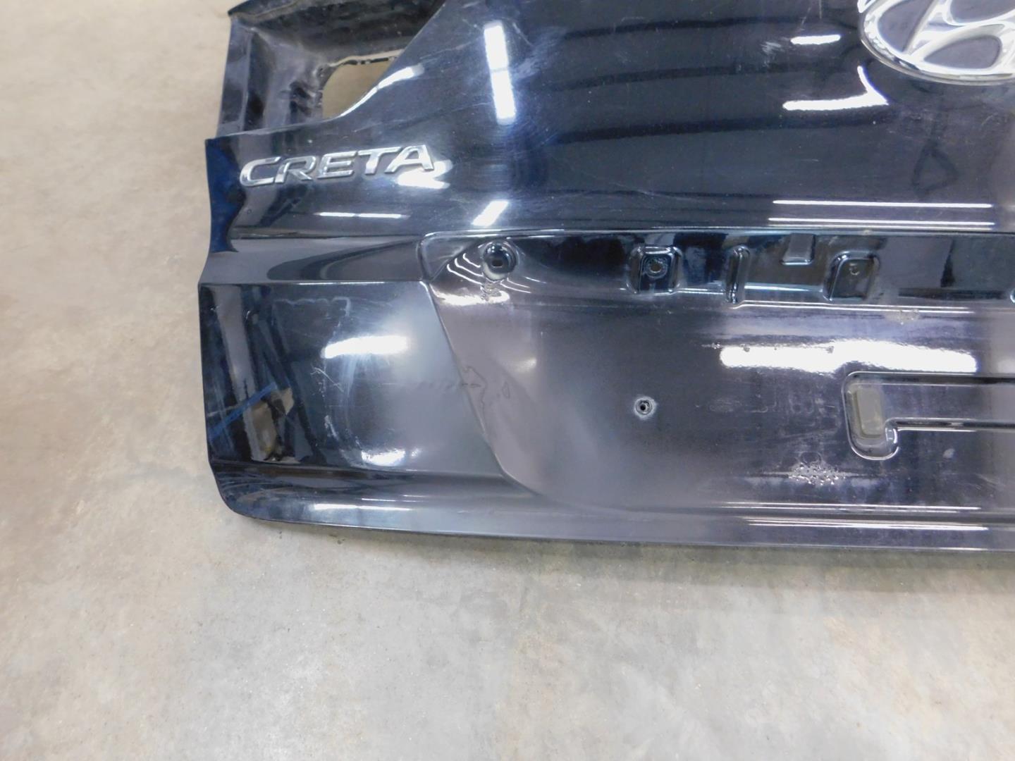 Дверь багажника