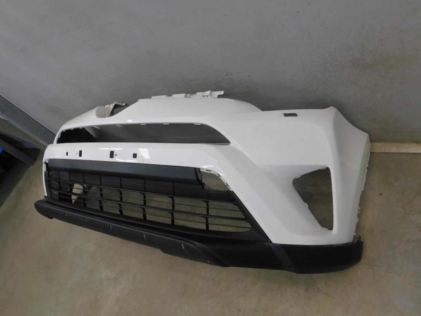 Бампер передний