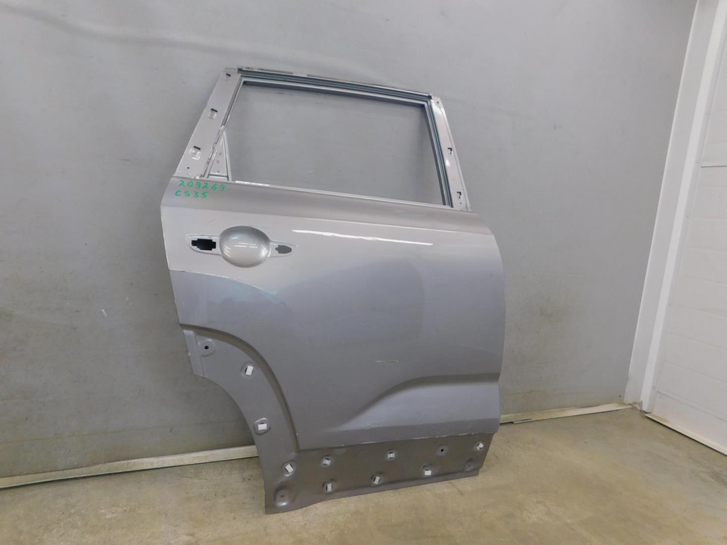 Дверь задняя правая