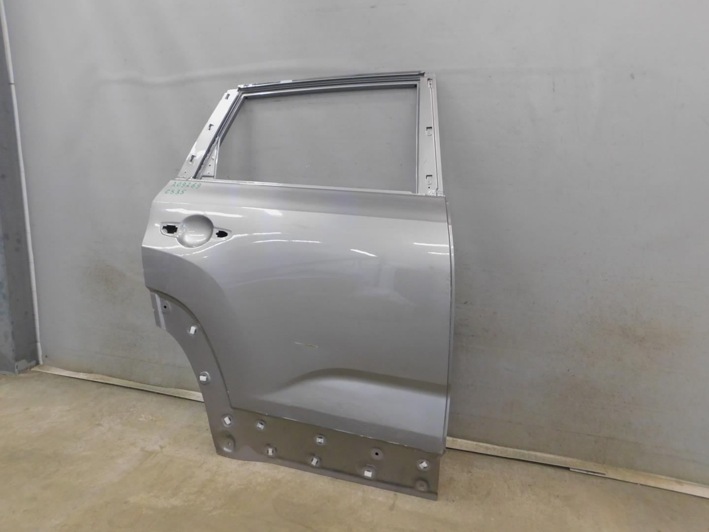 Дверь задняя правая