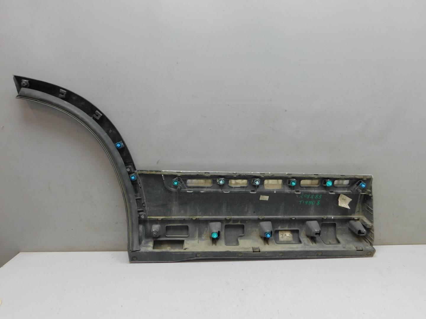 Накладка двери задней левой