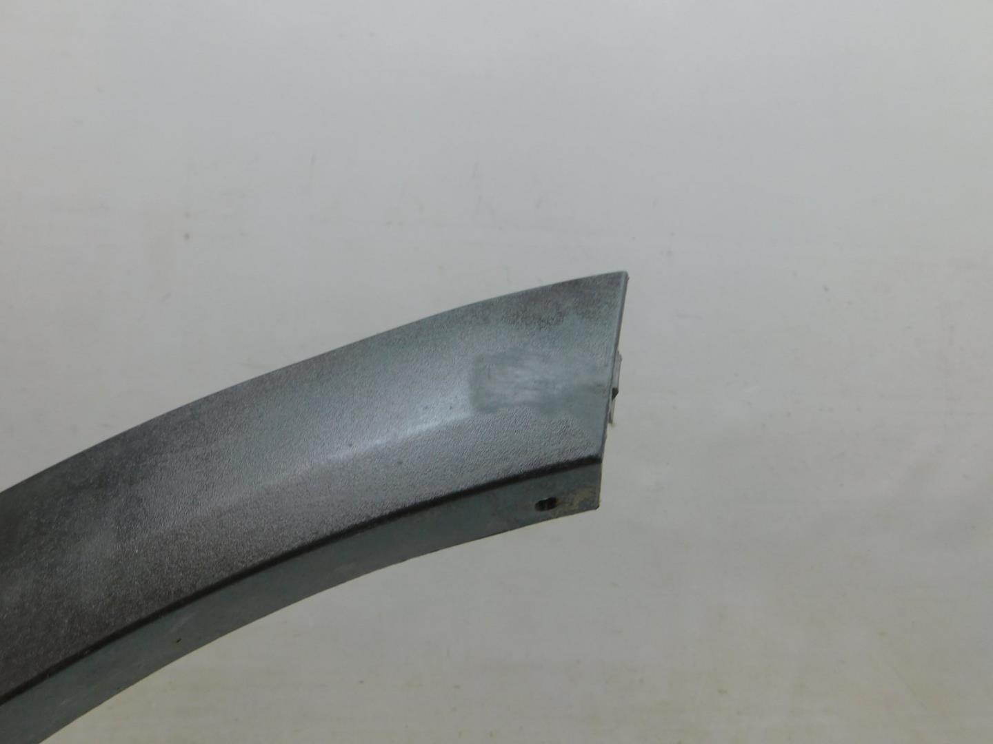 Накладка заднего крыла левого