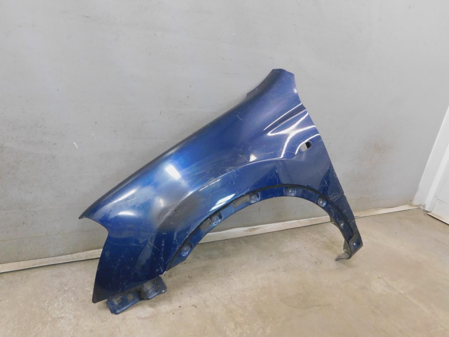 Крыло переднее левое