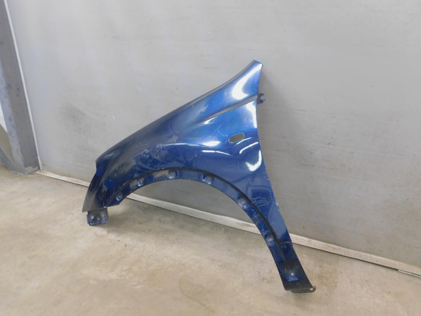 Крыло переднее левое