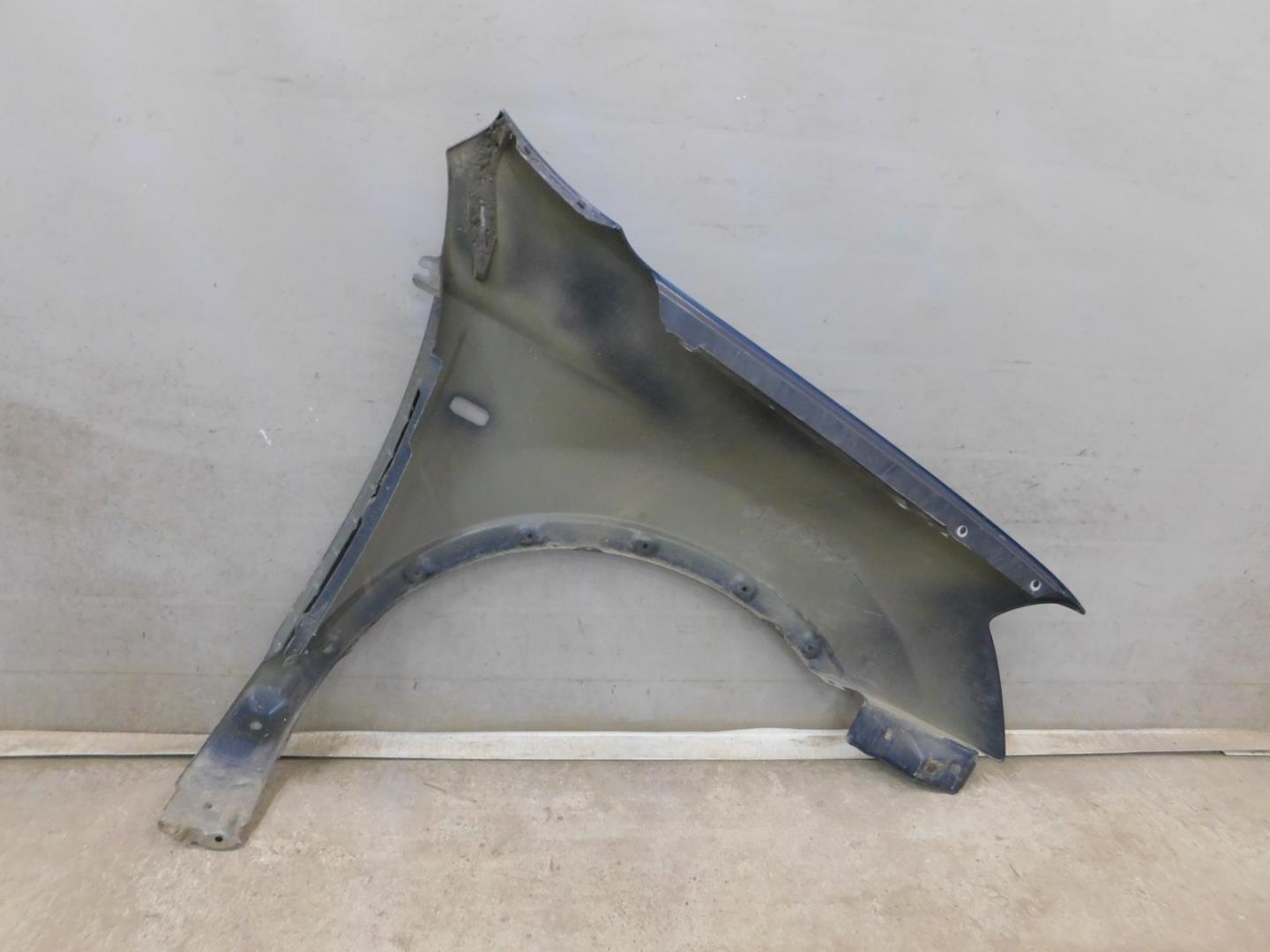 Крыло переднее левое