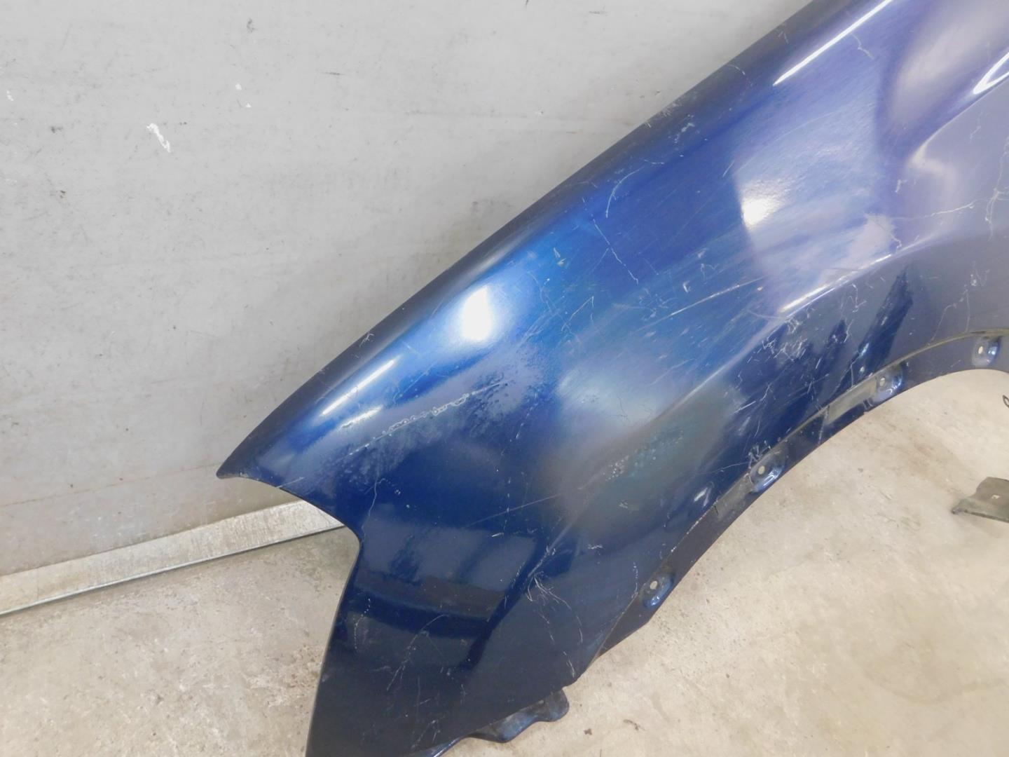 Крыло переднее левое