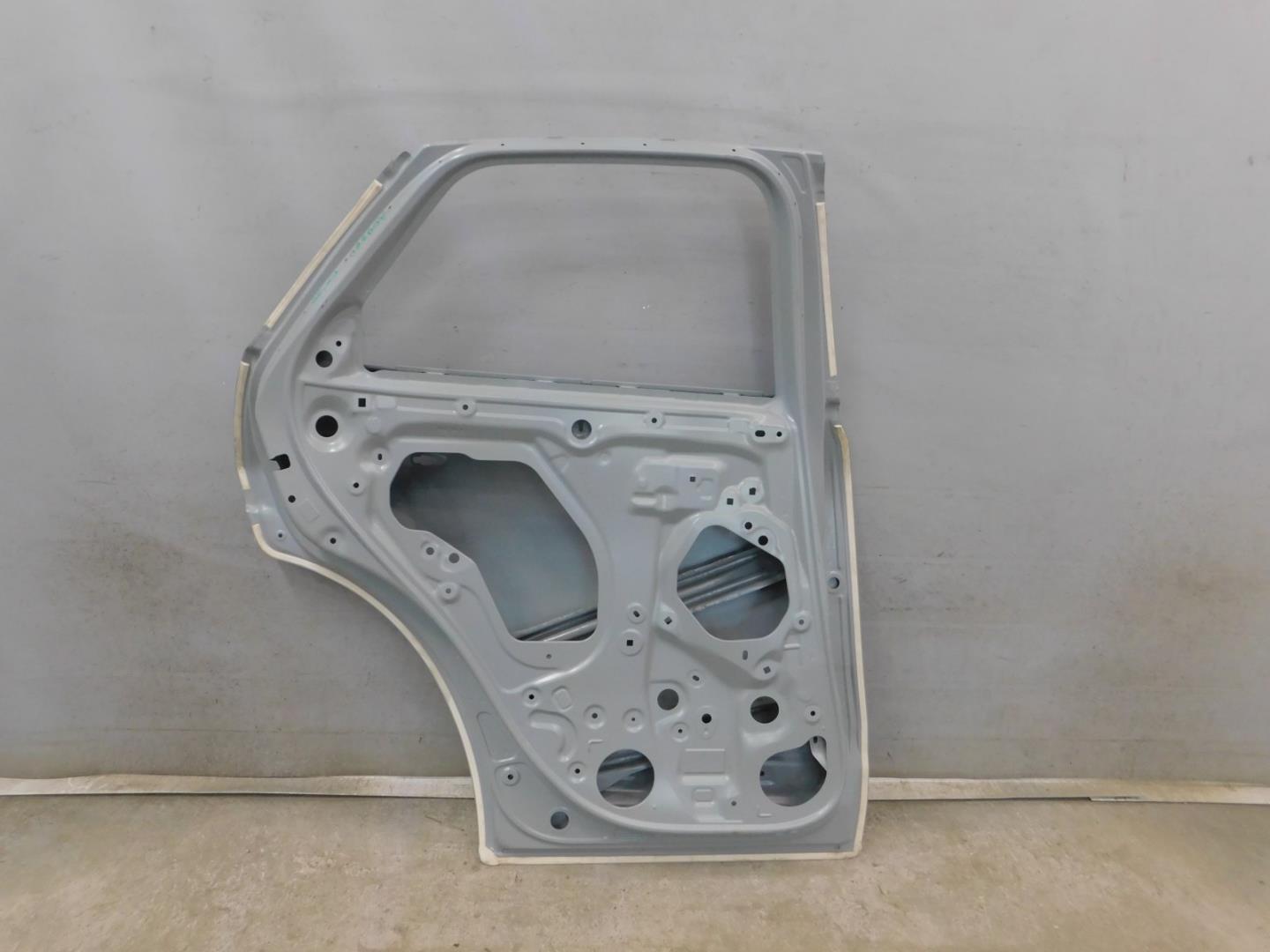 Дверь задняя левая