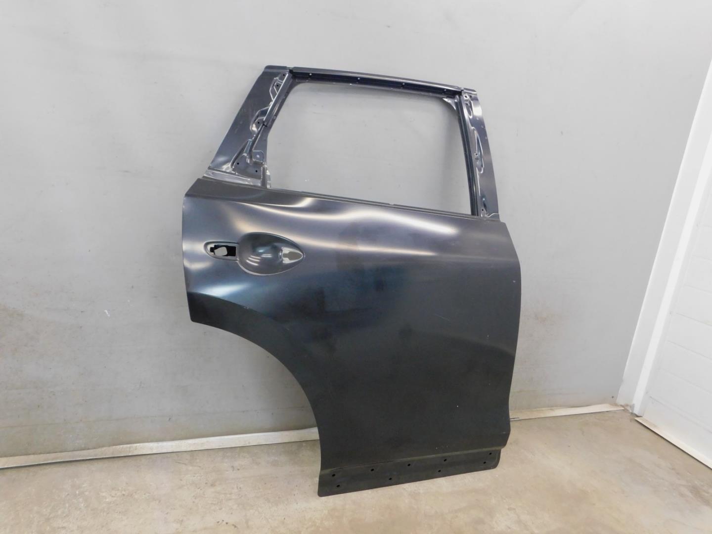 Дверь задняя правая