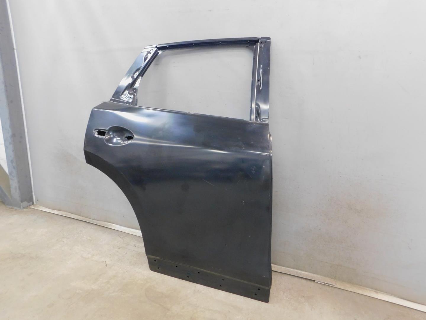 Дверь задняя правая