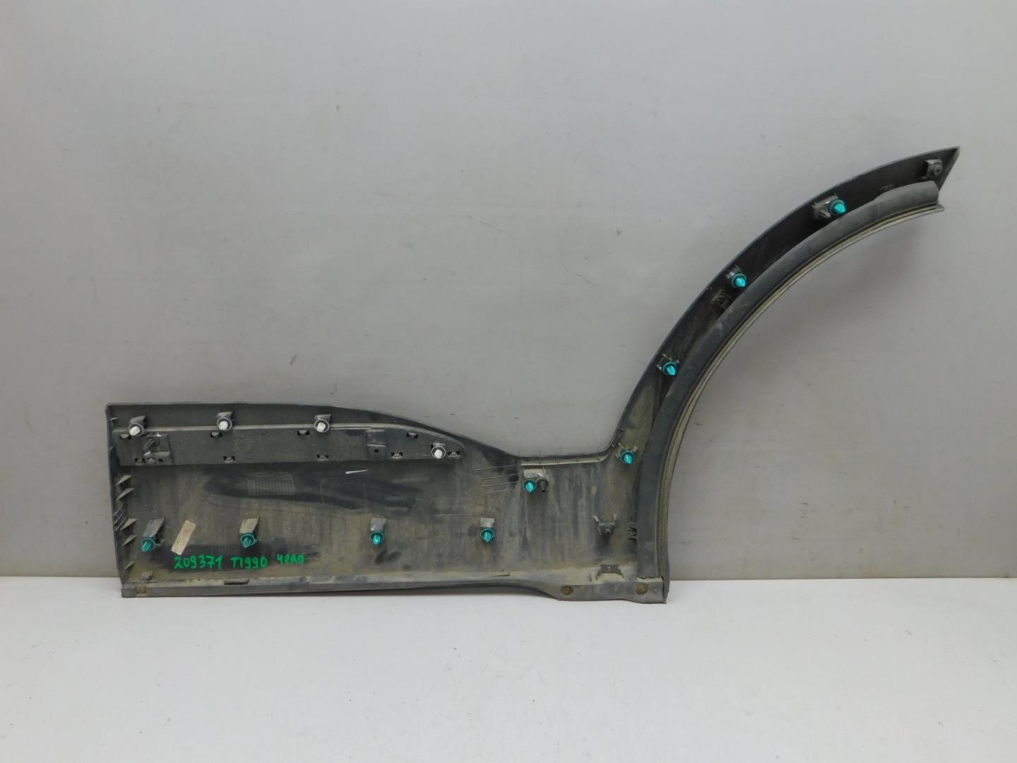 Накладка двери задней правой