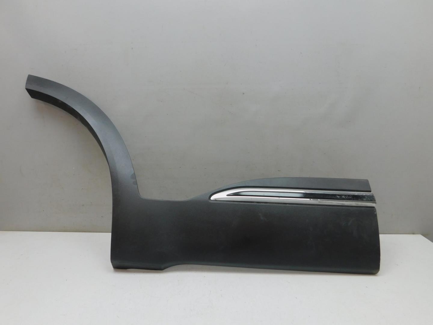 Накладка двери задней правой