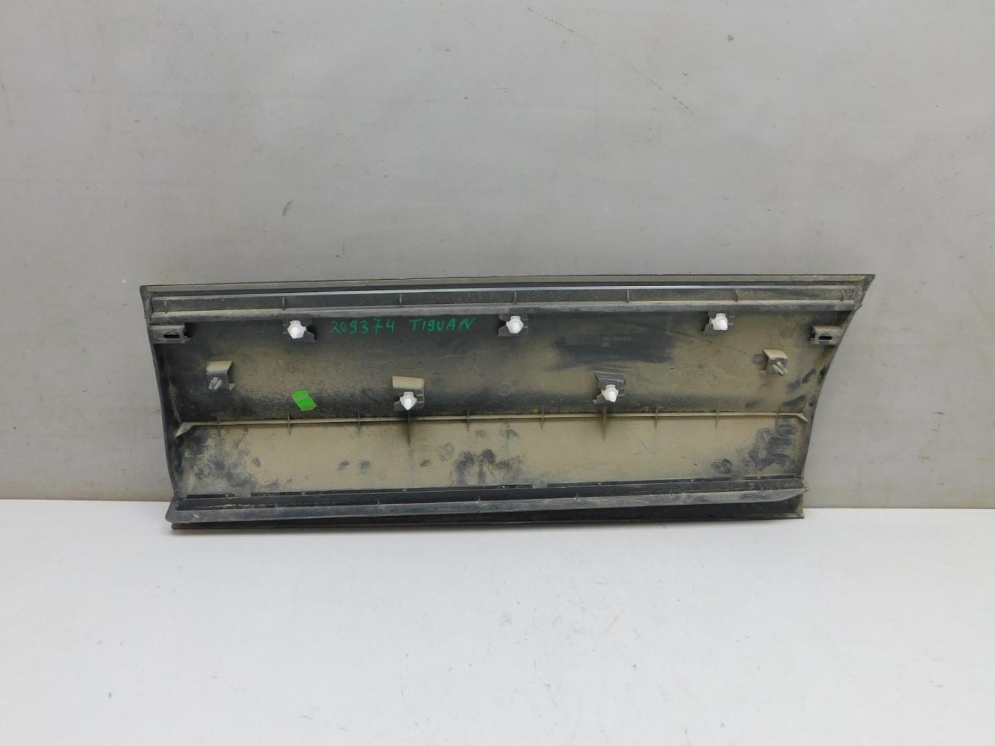 Накладка двери задней правой