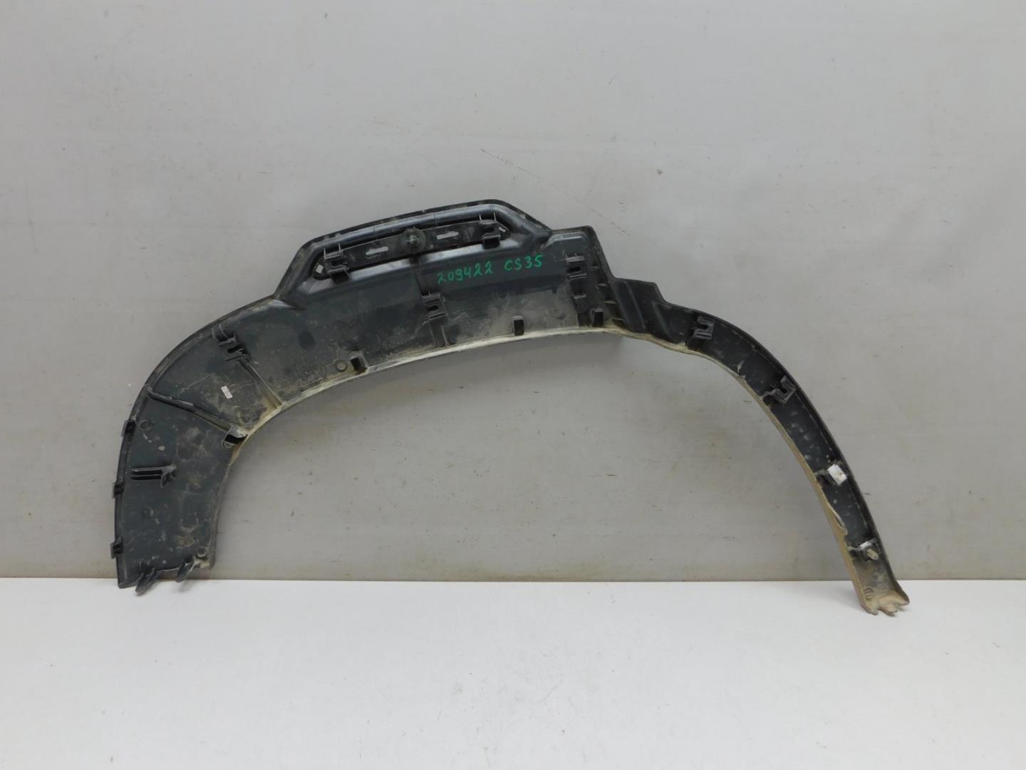 Накладка заднего крыла левого