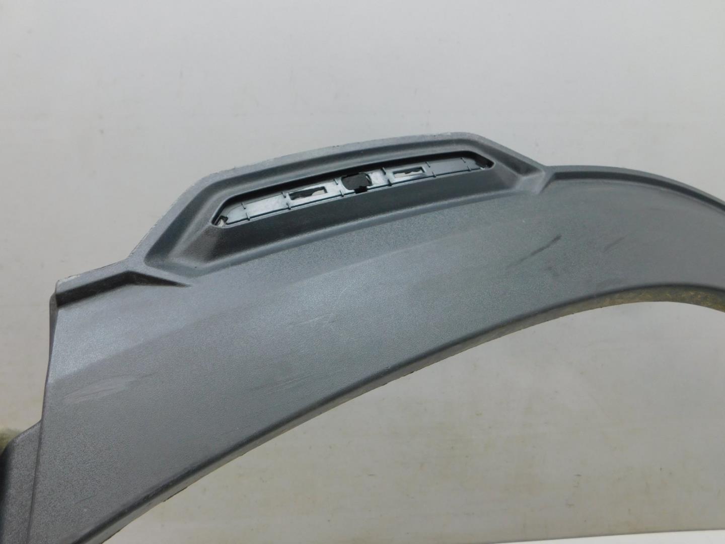 Накладка заднего крыла левого