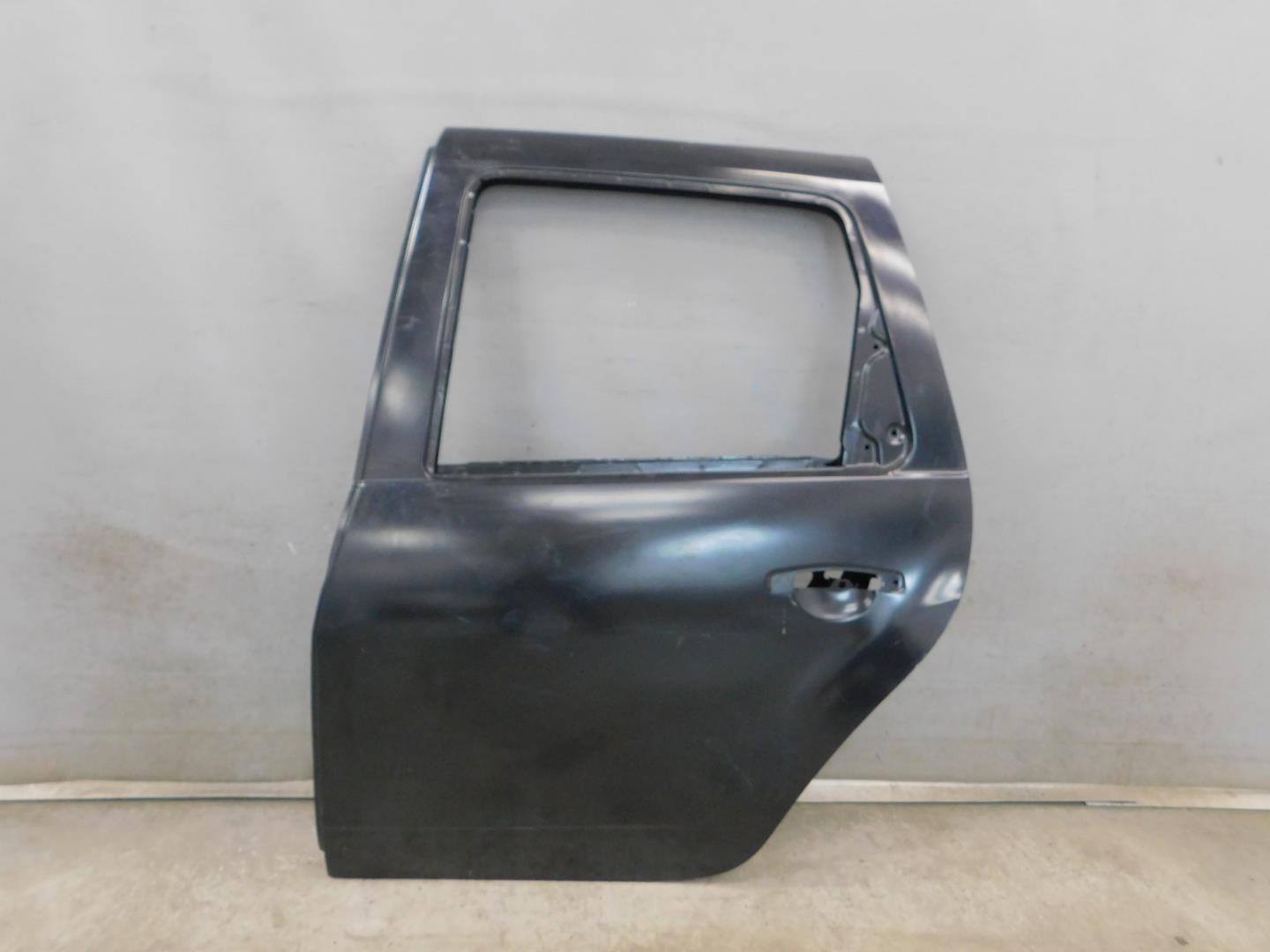 Дверь задняя левая