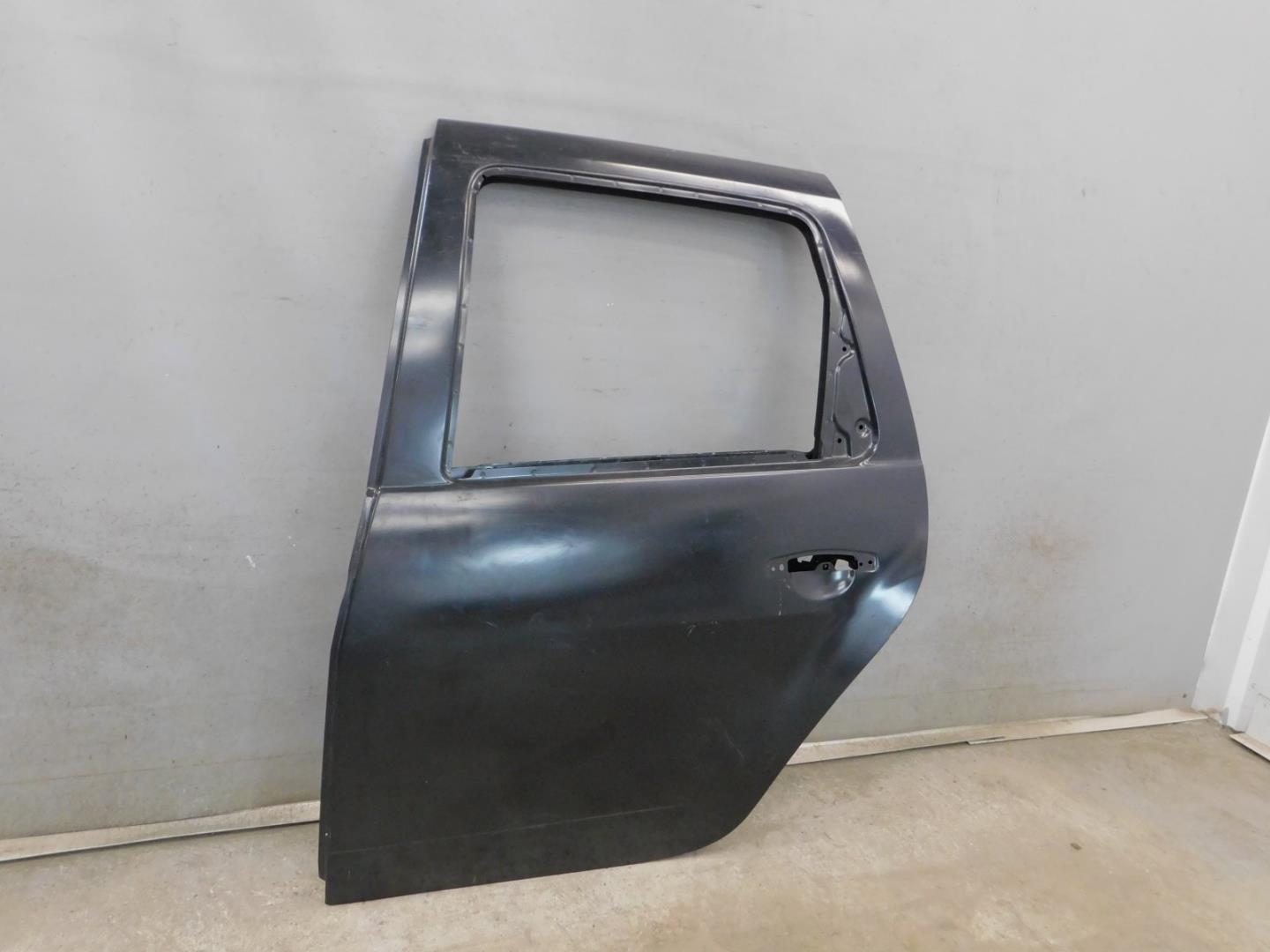 Дверь задняя левая
