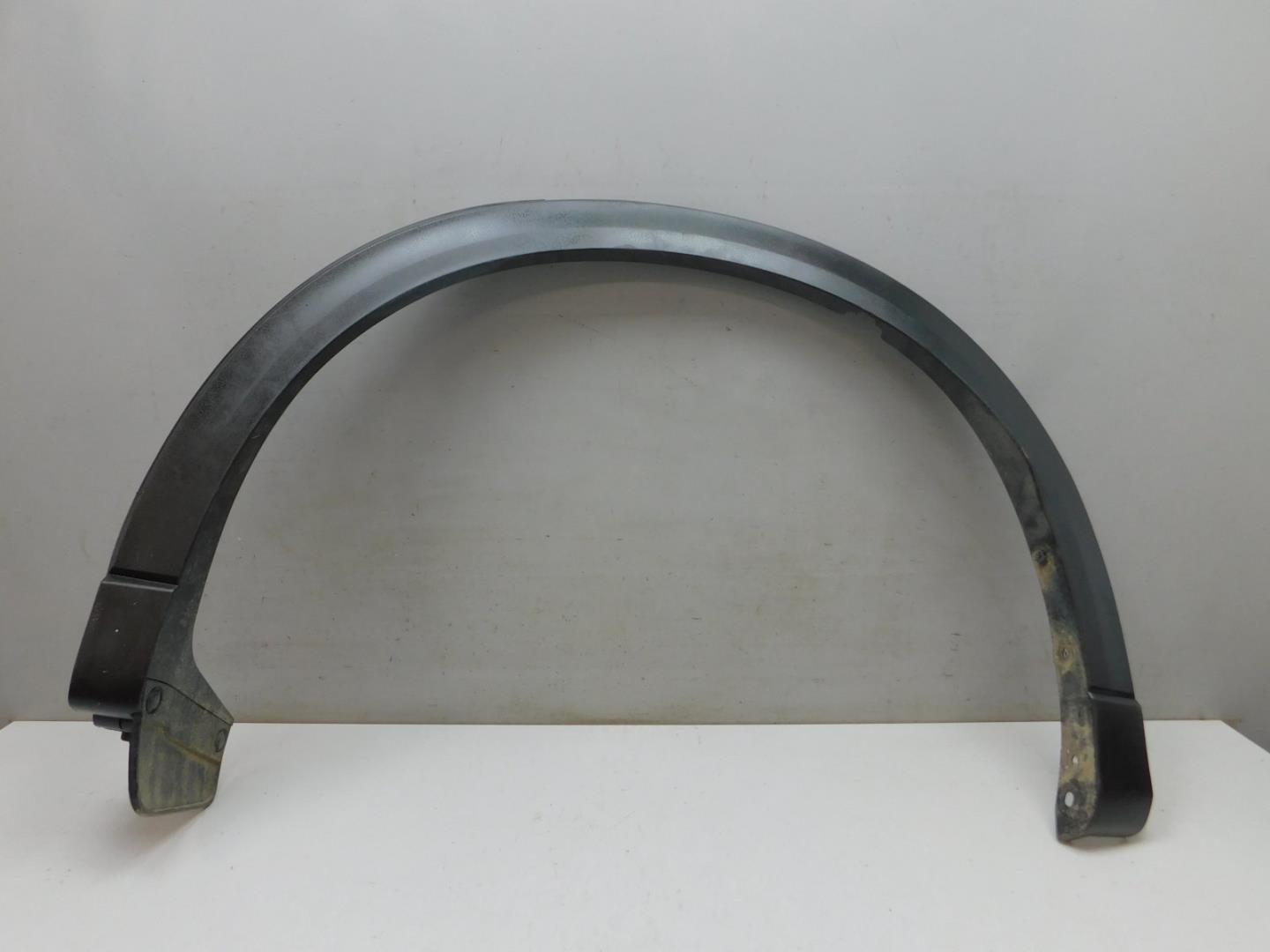 Накладка заднего крыла левого