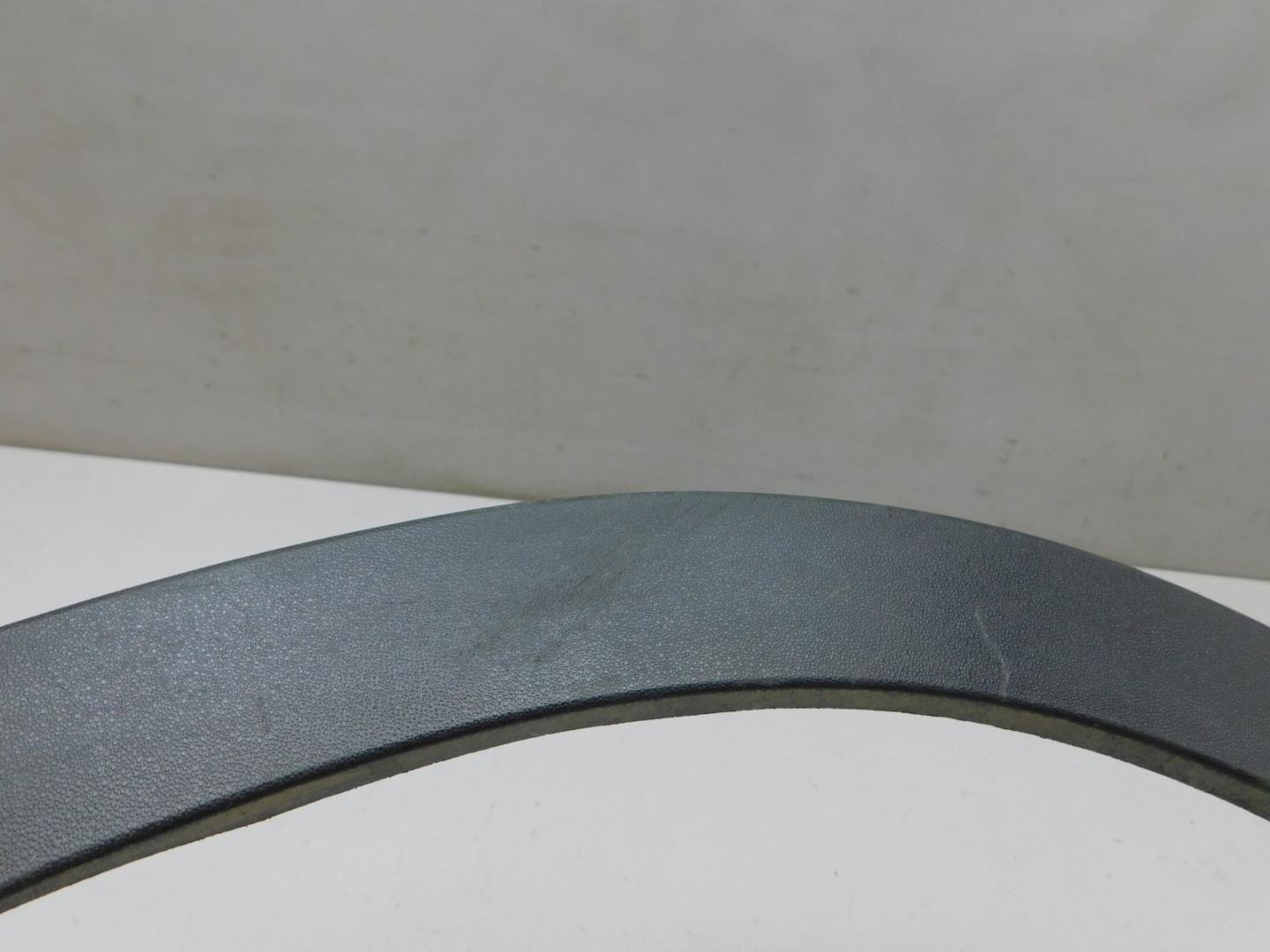 Накладка переднего крыла правого