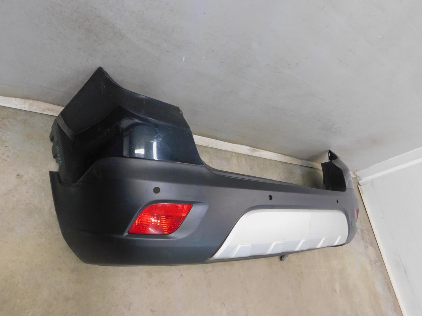 Бампер задний