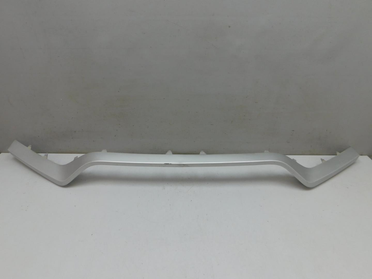 Накладка переднего бампера