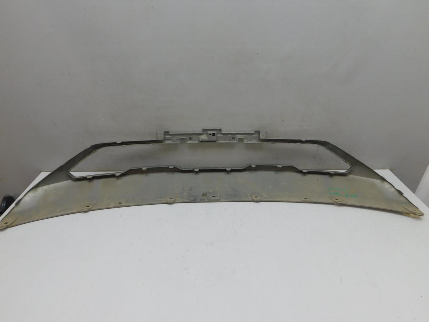 Накладка переднего бампера