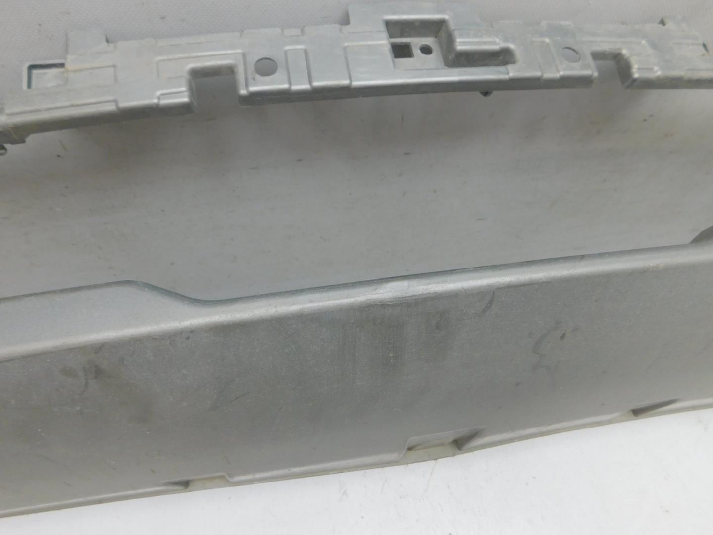 Накладка переднего бампера