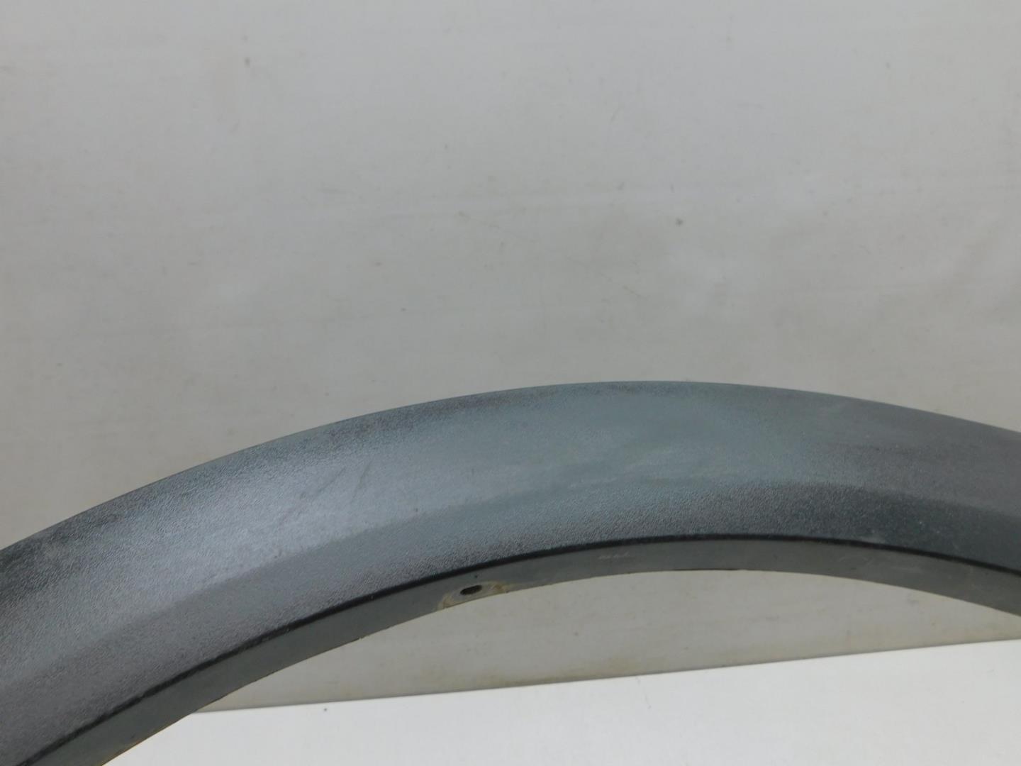 Накладка заднего крыла левого