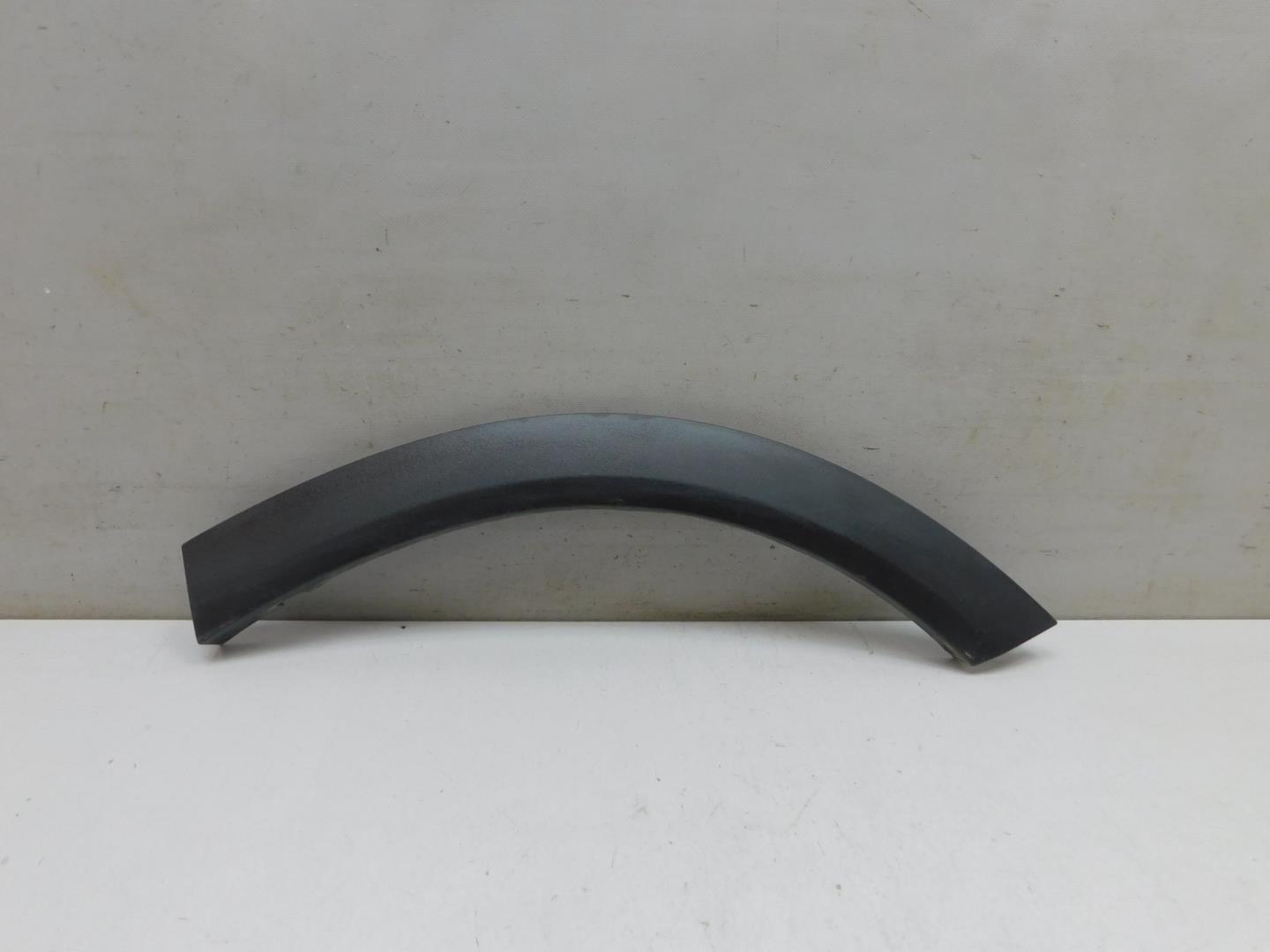 Накладка заднего крыла левого