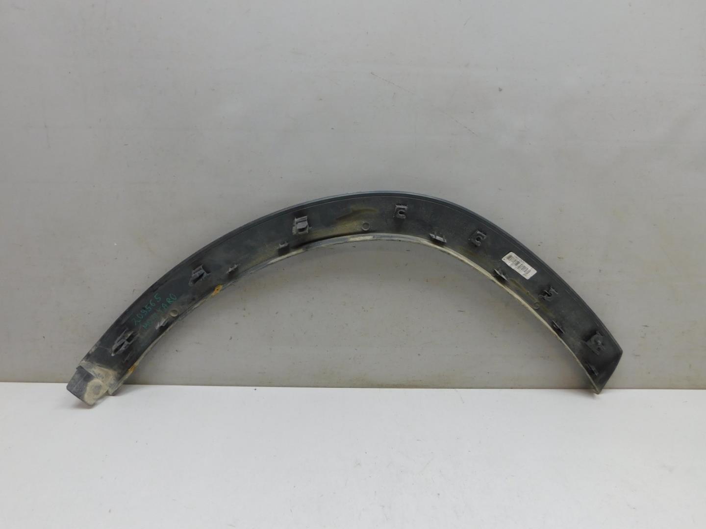 Накладка заднего крыла левого