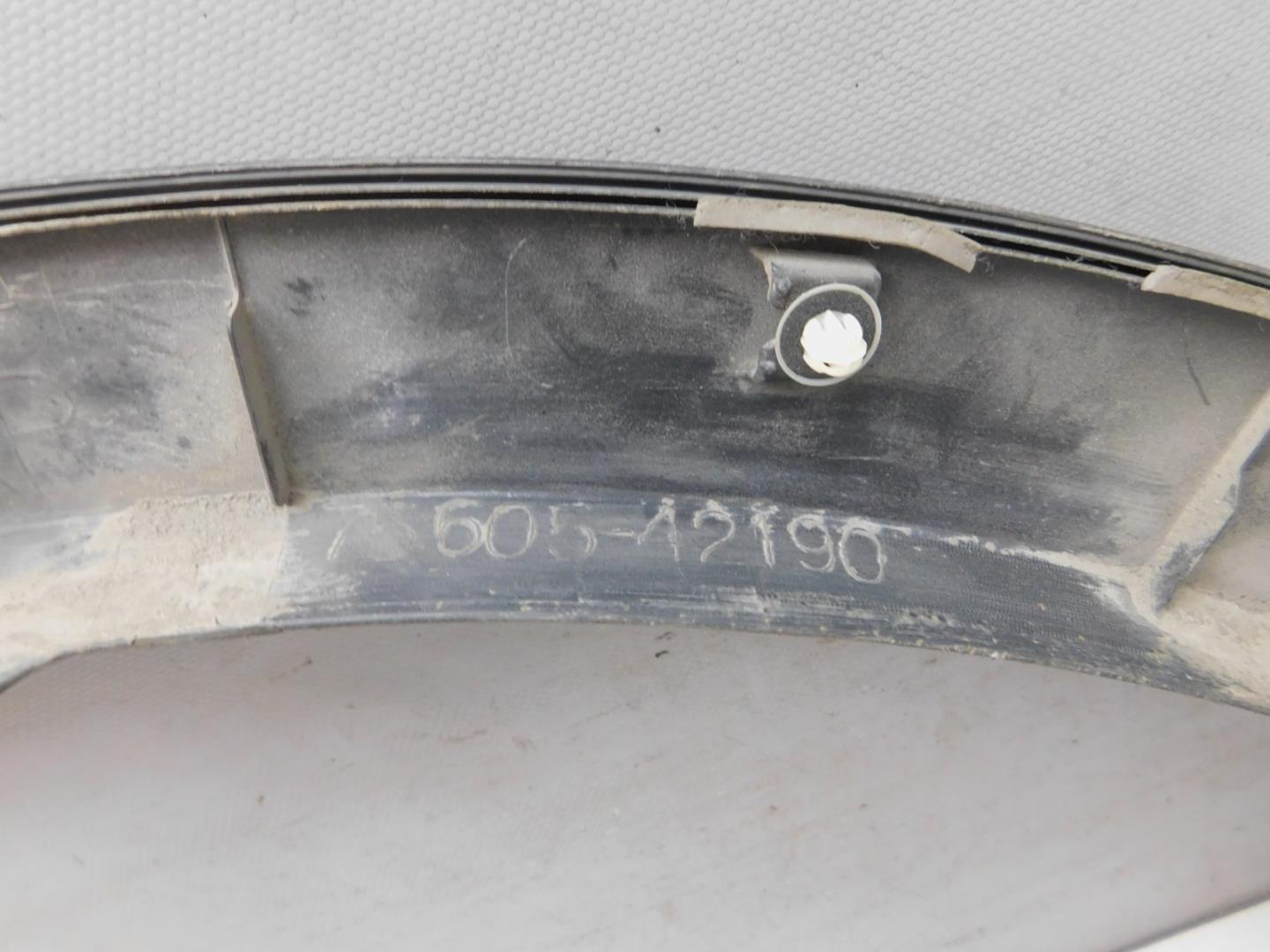 Накладка заднего крыла правого