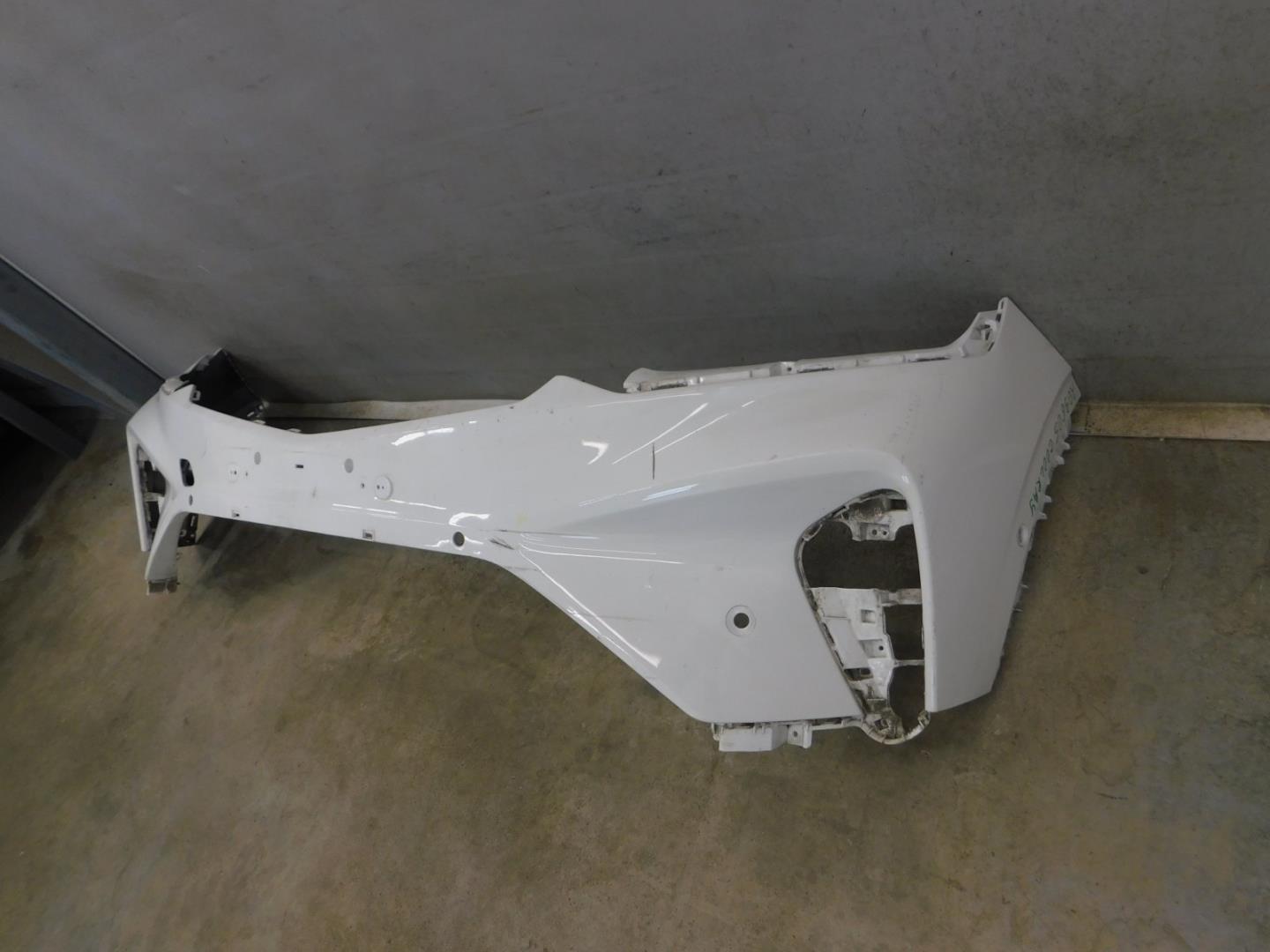 Бампер передний