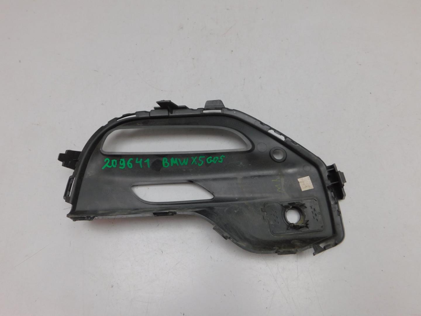 Решетка в бампер левая