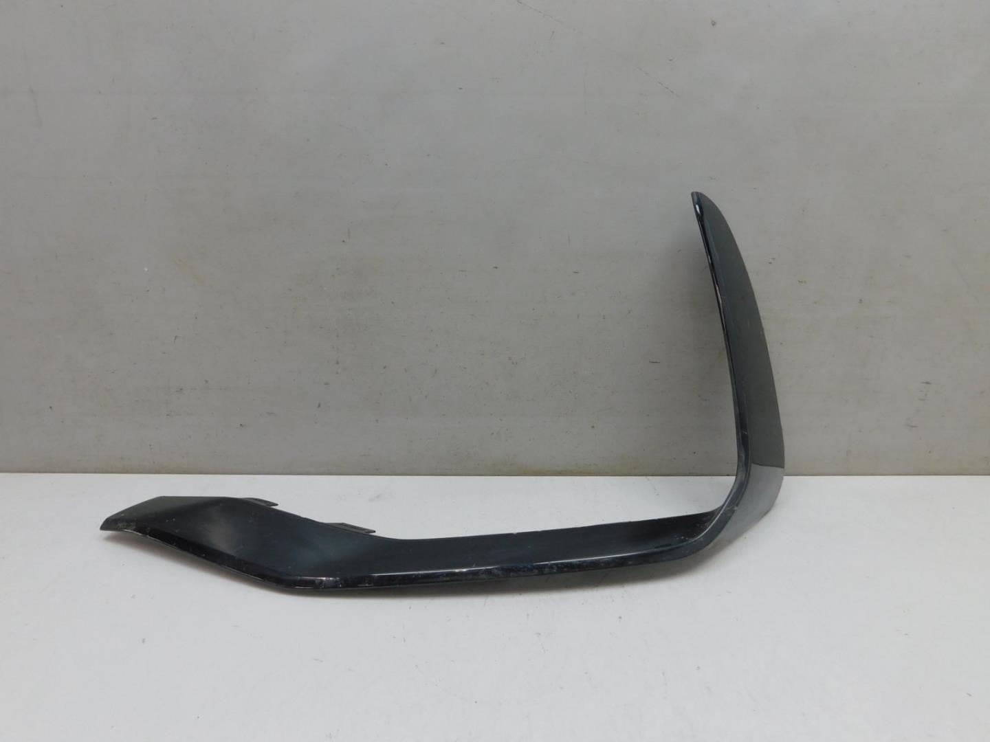 Накладка переднего бампера