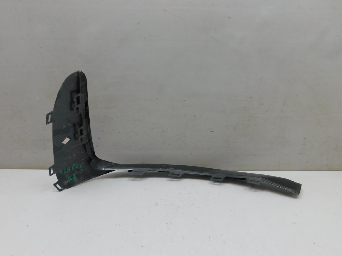 Накладка переднего бампера