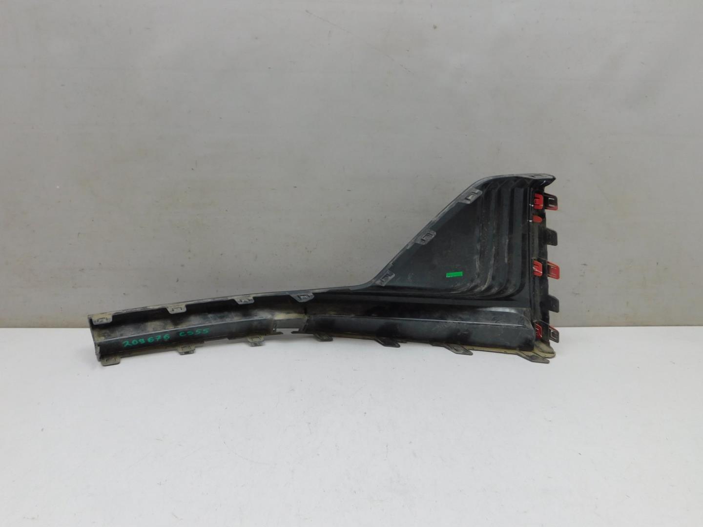 Накладка переднего бампера