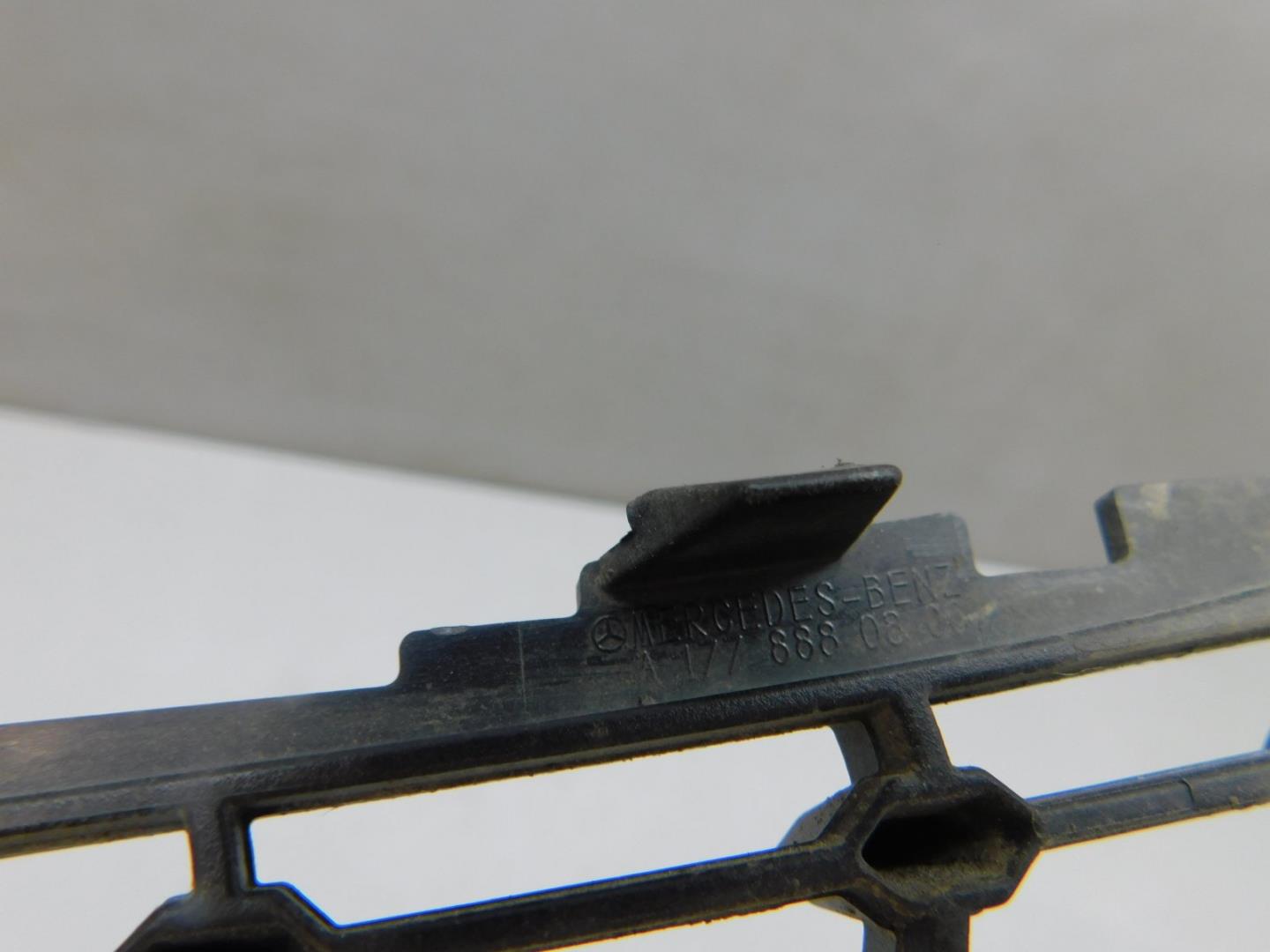 Накладка на решетку радиатора