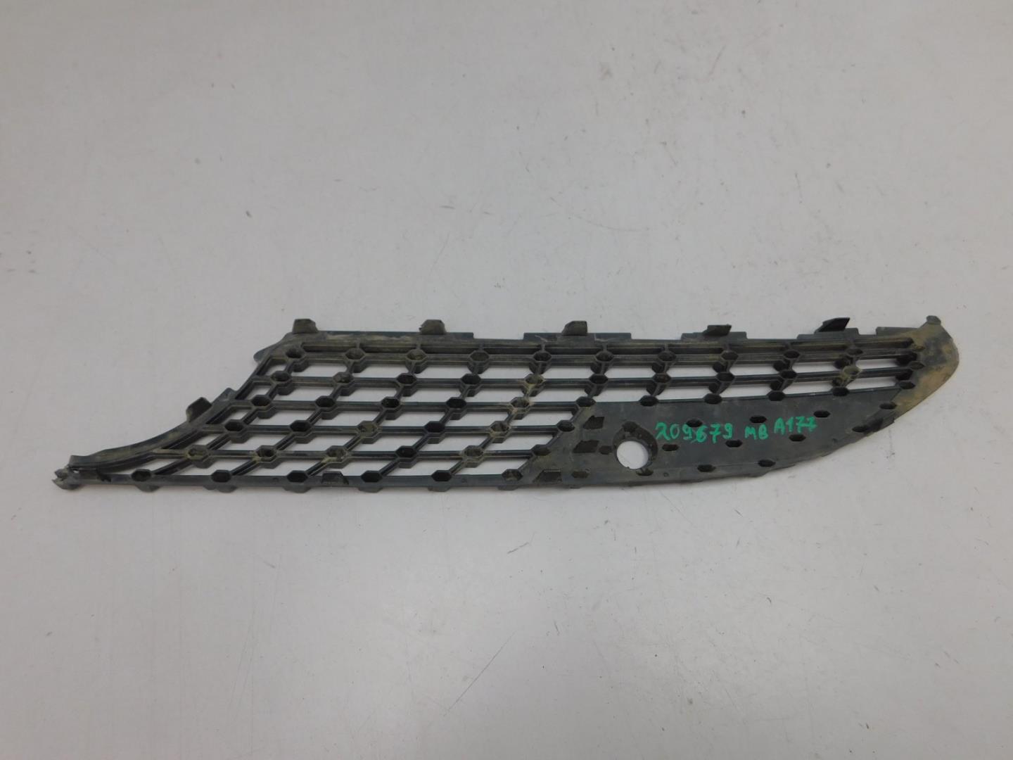 Накладка на решетку радиатора