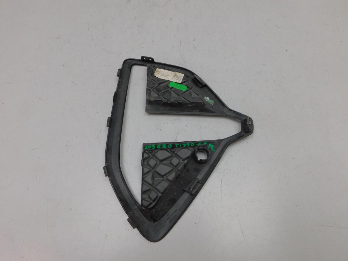 Решетка в бампер левая