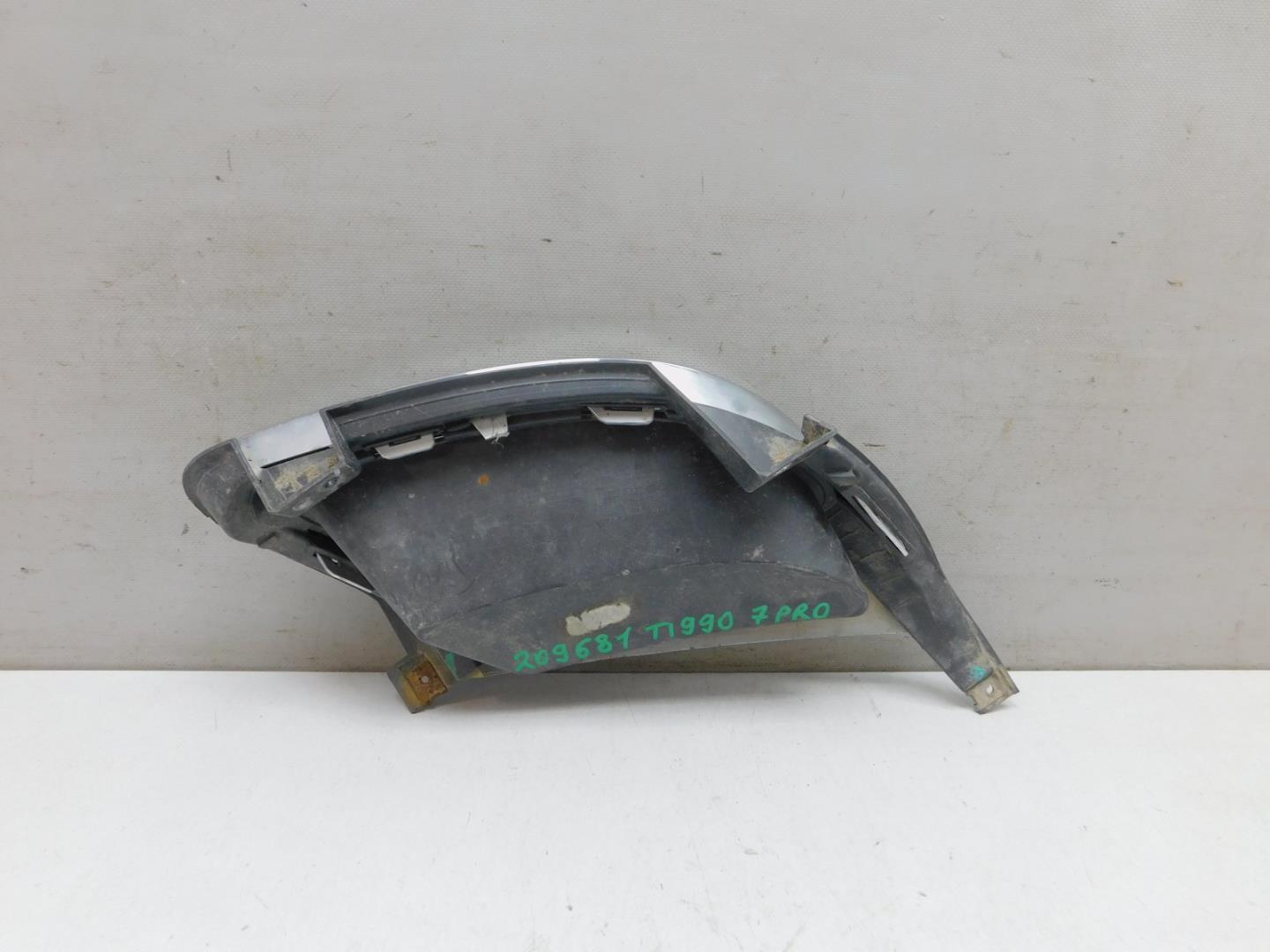 Накладка заднего бампера левая