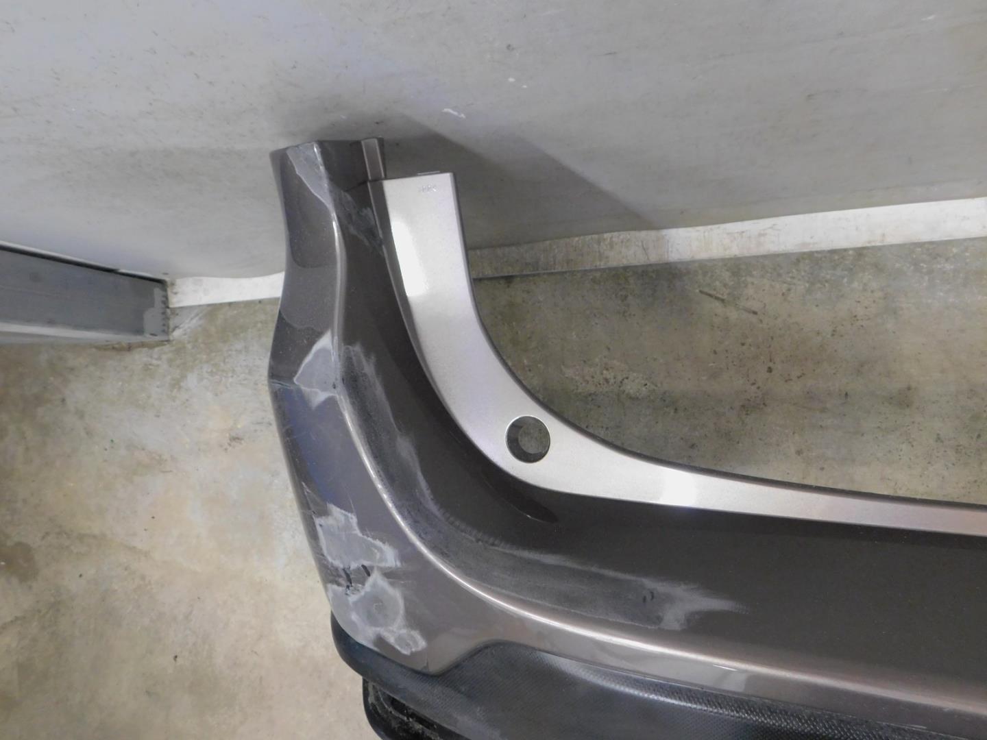 Бампер задний