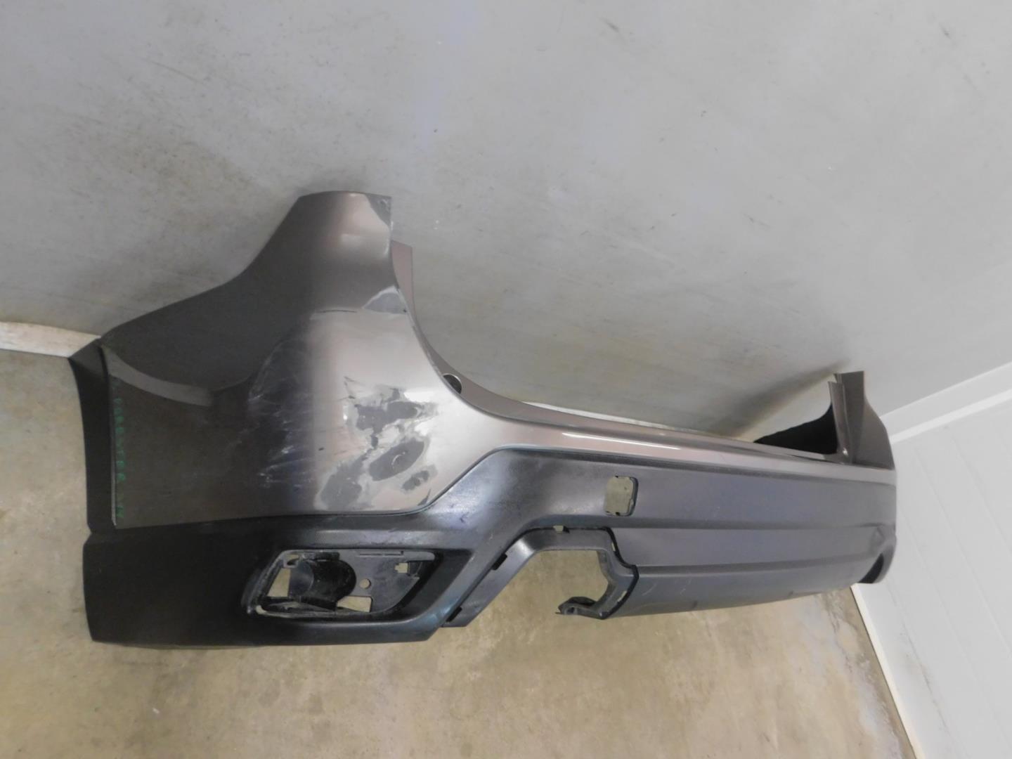 Бампер задний