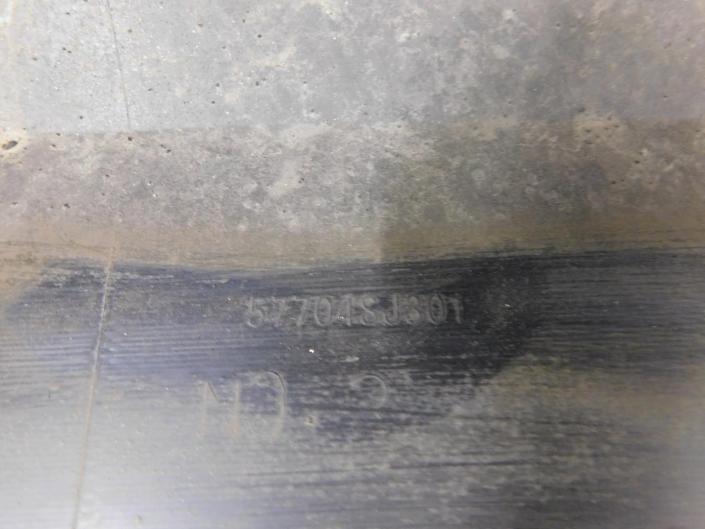 Бампер задний