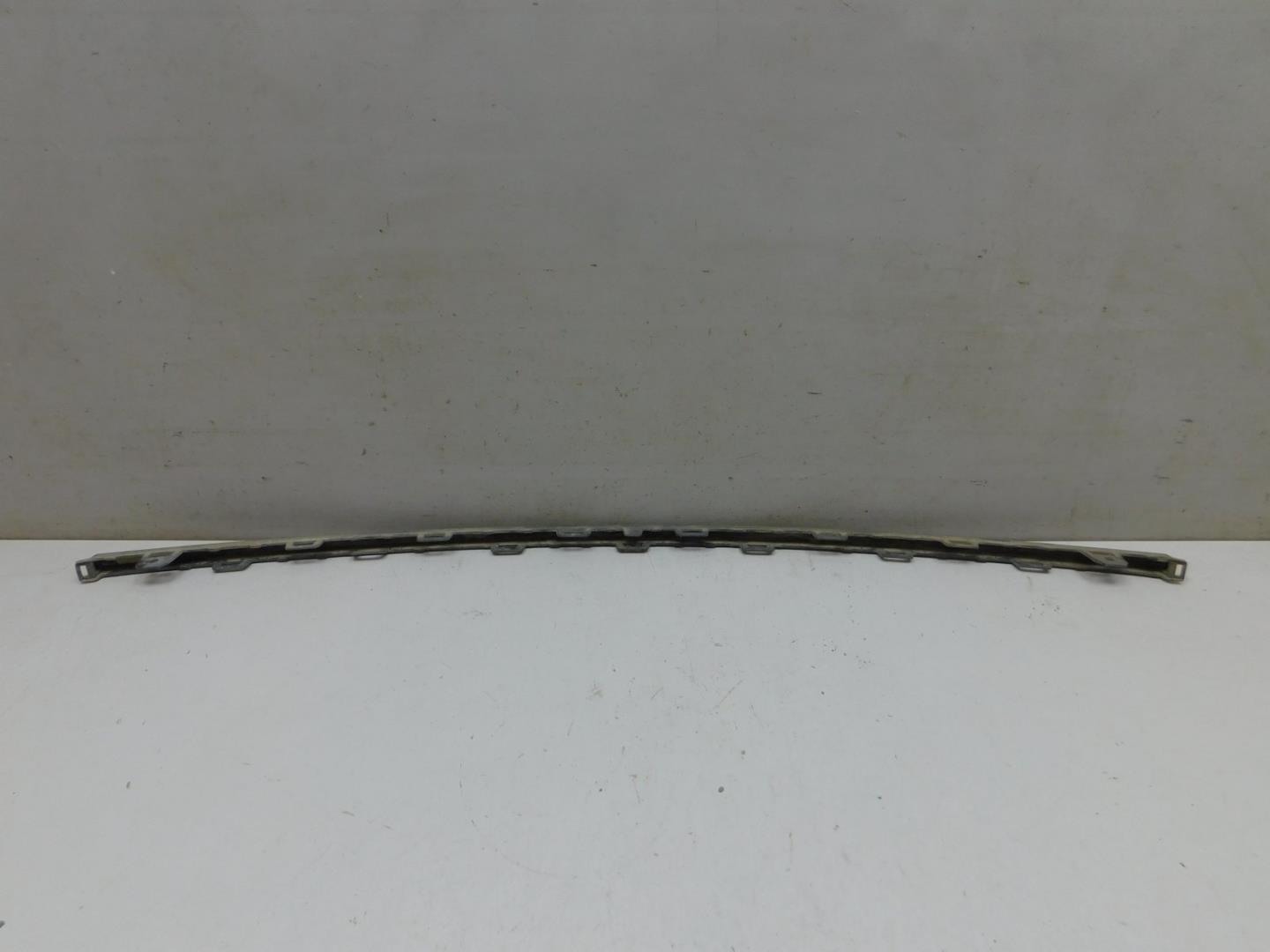 Молдинг заднего бампера