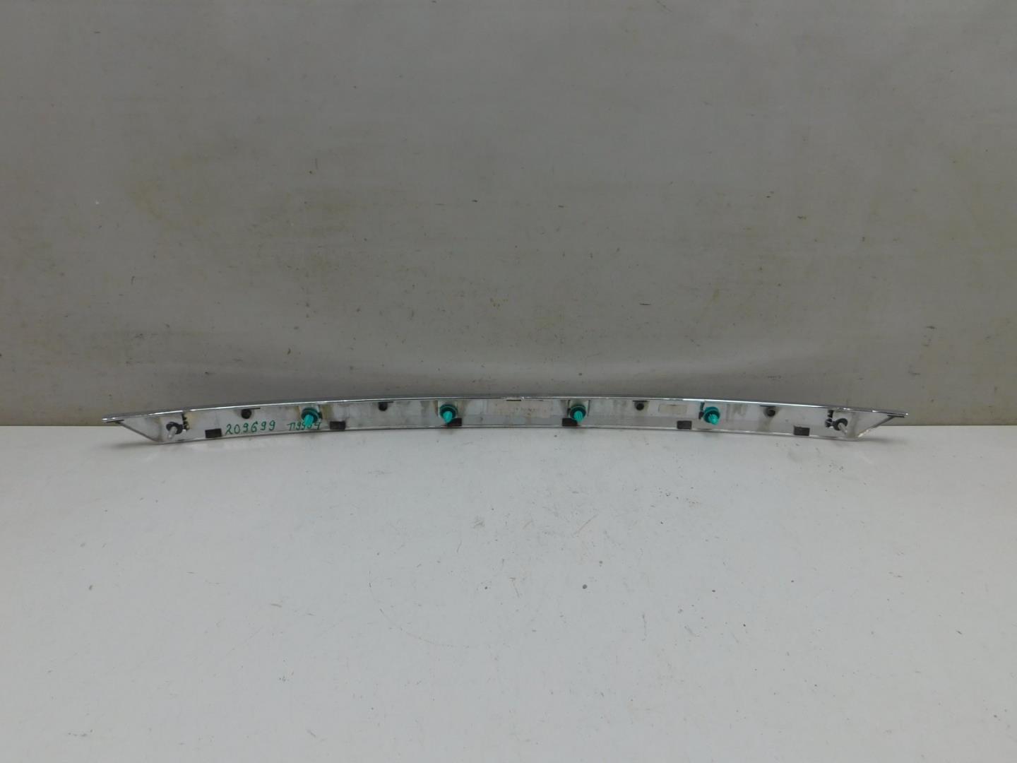 Накладка двери багажника